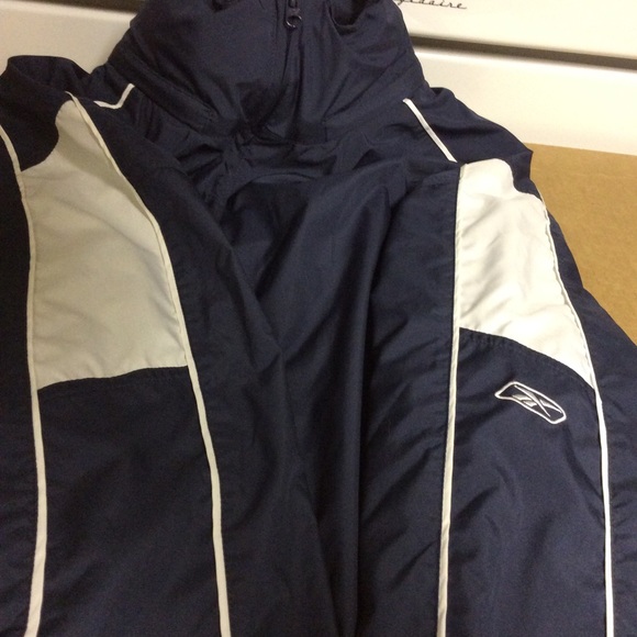 Reebok Windbreaker Full Zipper - Picture 4 of 4